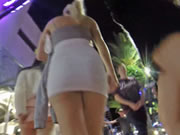 街拍性感的澳大利亞大屁股洋妞